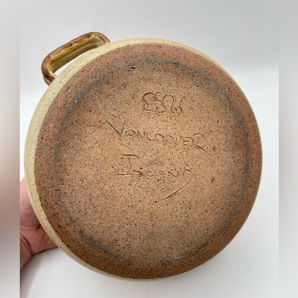 Vintage Studio Pottery Covered Casserole Dish with Handles, 8” Diameter - Picture 5 of 8